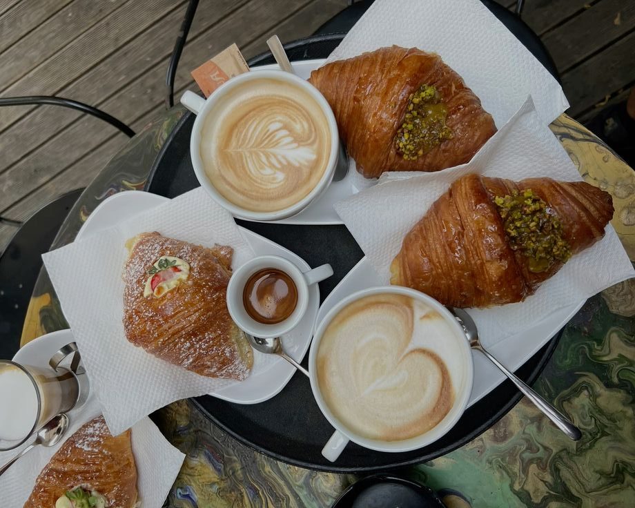 bar e pasticcerie intorno a noi